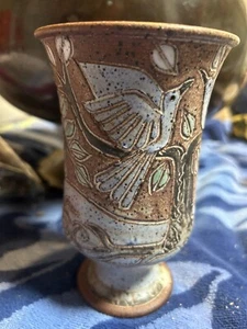 DAVID STEWART EARLY VASE Doves Of Peace Signed 1993 Stoneware - Picture 1 of 9