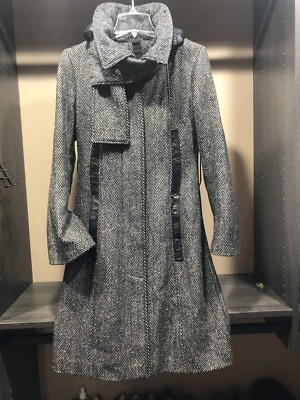 Casaco de lã Mackage feminino cinza preto com detalhes em couro tamanho P - Imagem 1 de 4