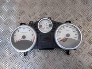 Bloc Compteur - PEUGEOT 207 1,4L HDI 68CV KMS 302,042KMS - Réf : 9662904780 - Picture 1 of 4