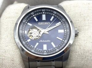 Reloj Automático Casi Como Nuevo Seiko Presage Azul Marino Corazón Abierto 4R38-02A0 En Caja - Imagen 1 de 24