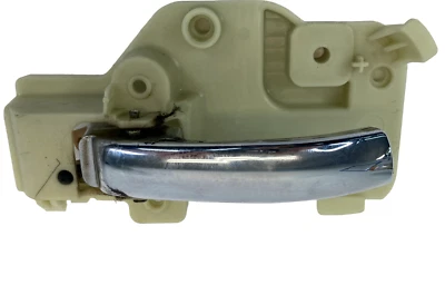 2009-2017 Jeep Patriot Rear Right Passenger Side Inner Door Handle Assembly OEM - Image 1 of 4