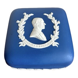 VINTAGE WEDGWOOD PORCELAIN TRINKET BOX PRINCE PHILIP DUKE OF EDINBURGH - Picture 1 of 9