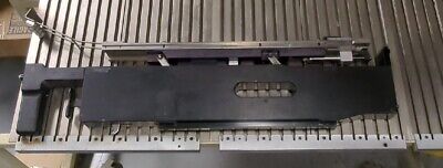 Universal Instruments Vibratory Feeder 44762002 With Track UIC 45159303 16 SOIC • 279.99$