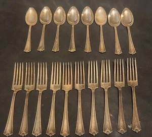 SET OF 18 SPOONS & FORKS WM ROGERS X12 PAT 14 NEEDS POLISHED 10 FORKS/8 SPOONS - Picture 1 of 7