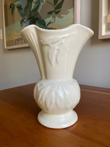 Vintage California? Art Pottery Vase USA Bone White Leaves - Picture 1 of 6