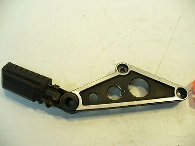 HONDA 84-86 CB700SC CB700 CB 700 SC NIGHTHAWK S ESTRIBO PASAJERO TRASERO DERECHO Foto 1 de 4