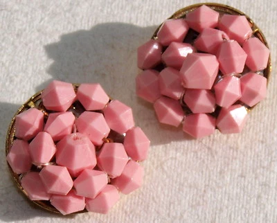 Pendientes Joyería Vintage Fasion Rosa Clips Pinzas para las Orejas RDA 50 años 60 Cuentas Angulares Foto 1 de 2