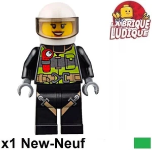 LEGO Figurine Minifig City Pompiere Fuoco Femmina Lampada Casco Bianco cty0651 - Foto 1 di 1