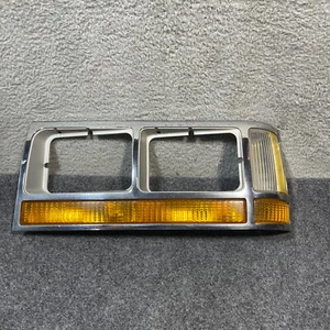 1988-1991 Ford LTD Crown Victoria DRIVER Left Headlight Bezel Turn Signal - Picture 1 of 9
