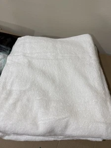 Amazon Basics Bath Towels Set of 2 – White 100% Cotton, 30”x54 - Picture 1 of 3