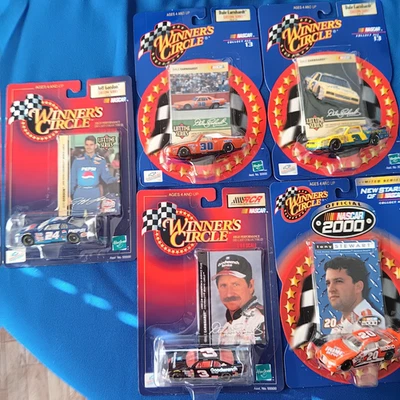 Lote de 5 autos fundidos a presión NASCAR Winner's Circle 1/64 surtidos nuevos en paquete Foto 1 de 4