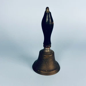 VINTAGE HAND BELL FOR DESK RECEPTION HOTEL GUEST HOUSE - LOVELY RING - Foto 1 di 9