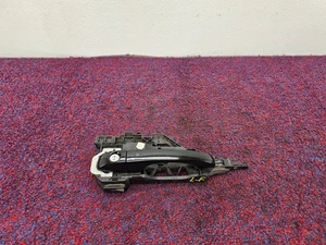 CHRYSLER 300 S AWD 11-23 OEM FRONT LEFT DRIVER KEYLESS ENTRY DOOR HANDLE BRACKET - Picture 1 of 7