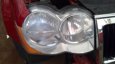 Faro derecho pasajero sin HID compatible con 08-10 GRAND CHEROKEE 6699342 Foto 1 de 4