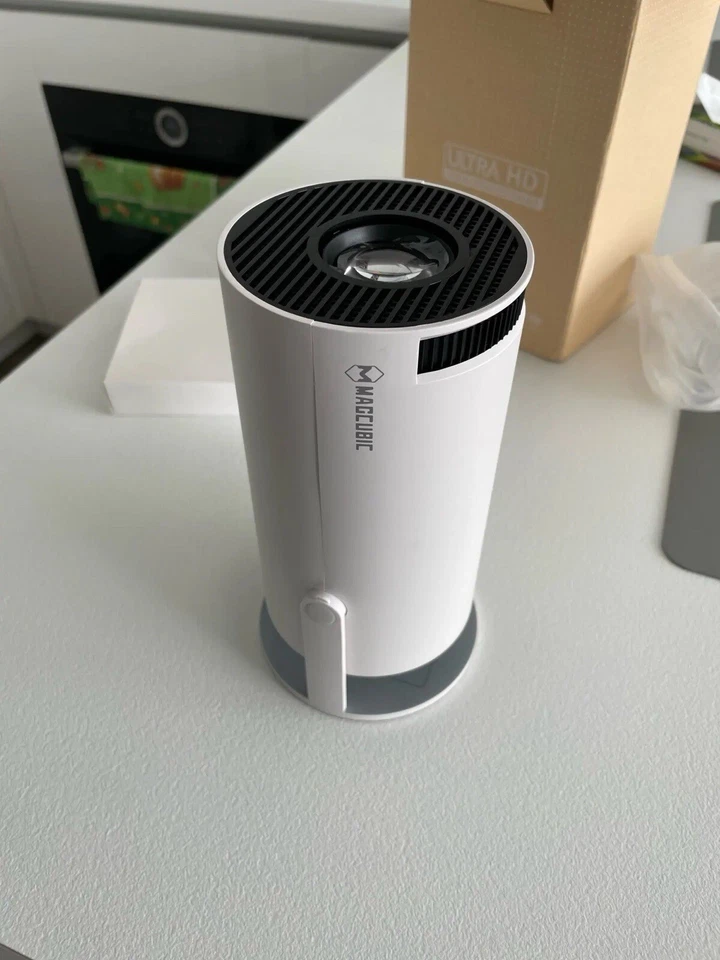 ✅Proyector portátil📽️ - Imagen 1 de 4