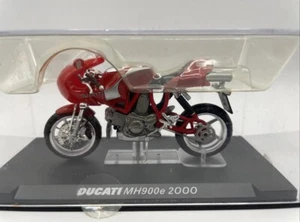 IXO 1:24 Scale Die Cast Model 2000 Ducati MH900e In Display Case - Picture 1 of 7