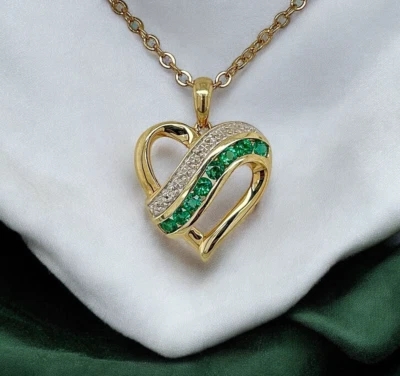 9ct Two Tone Created Emerald and Diamond Heart Pendant 1.3g Preloved - Image 1 of 4