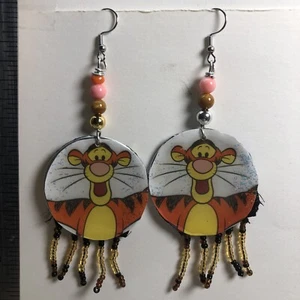Tigger Earrings, Very Lightweight,  - Picture 1 of 4