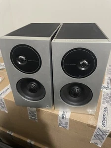 Altavoces de estantería Definitive Technology D9 - negro piano [LEER] - Imagen 1 de 8
