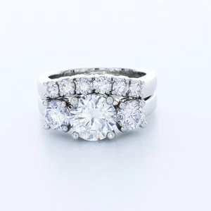 4.2ct Lab-Created Diamond E/VS2 Round Platinum Classic Three-Stone Bridal Set - Picture 1 of 4