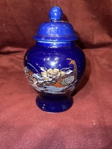 Vintage Oriental Dark Blue Porcelain Lidded Temple Jar 9" Gold Gilt Peacocks - Picture 1 of 5