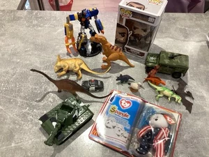 JOB LOT OF TOYS COLLECTABLES DIECAST ROBOTS CARS FIGURES TY BABY TOYS BOYS 1 - Picture 1 of 9