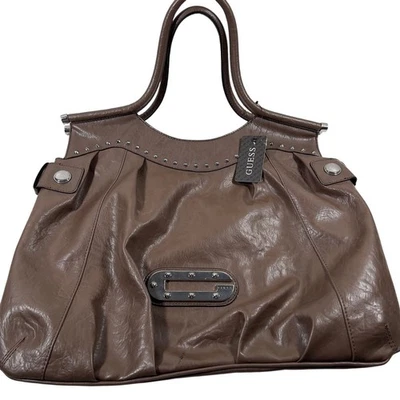 Bolso de Mano Guess Marrón Taupe Grande Hobo Metal Tachonado Cuero Envejecido De Colección Y2K   Foto 1 de 4