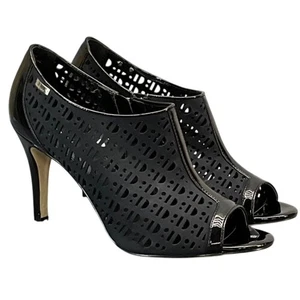 Calvin Klein Kailani nabuk vernice pelle nero zip laterale punta aperta tacco donna 10 - Foto 1 di 12