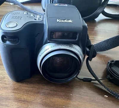 Black Kodak EasyShare DX6490 4.0MP 10x Zoom LCD Digital Camera, Case Tested - Image 1 of 4