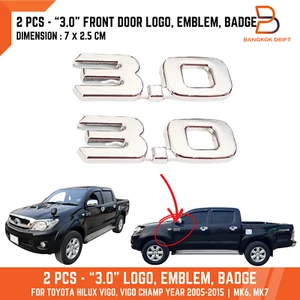 2PCS of 3.0 CHROME FRONT DOOR LOGO EMBLEM BADGE FOR TOYOTA HILUX VIGO REVO 05-20 - Foto 1 di 7