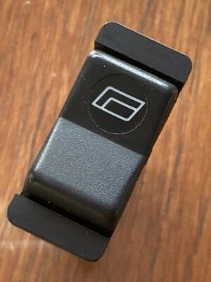 MERCEDES-BENZ Rear Window Switch W126 W123 W201 240D 300D 300SD 280E 300TD - Image 1 of 4