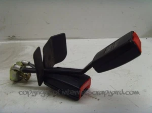 Audi A4 B5 1.9 TDI 94-01 hinten Doppel Gurtschloss Verankerung - Bild 1 von 1
