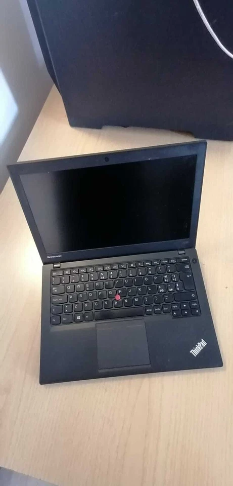NOTEBOOK LENOVO X240 i3 o i5 WEBCAM SCUOLA UFFICIO SCEGLI RAM HARD DISK 12.5 SSD - Immagine 1 di 3