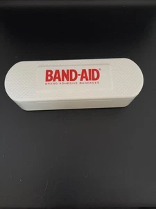 Caja contenedor plástico curita tapa bisagras almacenamiento blanco con vendajes e inserto - Imagen 1 de 3