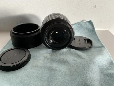 Panasonic Lumix 25mm F1.7 Micro Four Thirds MFT Prime Lens - Image 1 of 2