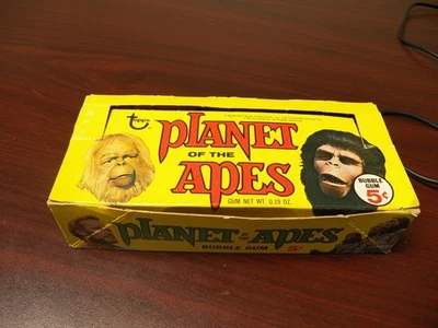 El planeta de los simios 1975 paquete de exhibición de tarjetas vacías caja superior más 14 envoltorios Foto 1 de 4