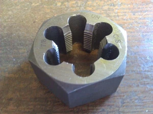 TROQUEL HEXAGONAL RE-ROSCADO ACERO AL CARBONO 7/8"-18 - Imagen 1 de 1