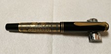 Pelikan M700 Toledo (Old Style) Vintage Fountain Pen Black & Vermeil - F 18K Nib