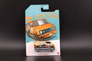 Hot Wheels Pearl & Chrome 2023 F Custom 77 Dodge Van HDH54' F 1/64 CHASE - Picture 1 of 1