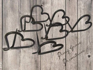 7 Primitive Style Vintage Forged Iron Heart Shape Spike Hooks Pig Tail - Picture 1 of 2