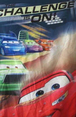 Bolsa de dormir Disney Cars Red Lightning Mc Queen 95 29 x 53 longa CHallege is On - Imagem 1 de 2