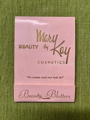 VINTAGE MARY KAY BEAUTY BLOTTERS Oil Absorbing Linen Tissues Matte Finish - Image 1 of 4