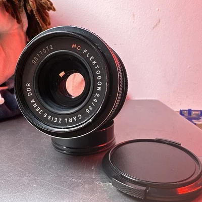 Carl Zeiss Jena DDR MC Flektogon 35mm F2.4 M42 Screw Mount Lens  - Image 1 of 4