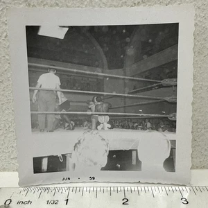 Vintage Snapshot Photo Ringside Wrestling Match Wrestlers Fighting In Ring 1959 - Picture 1 of 3