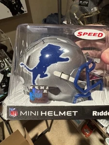 Jameson Williams Autographed Detroit Lions Speed Mini Helmet-JSA - Picture 1 of 4