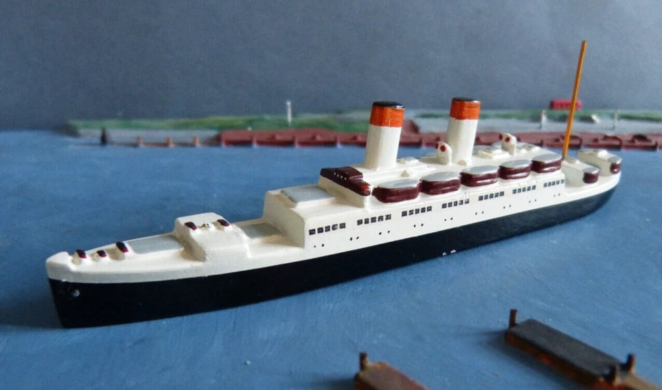 Wiking Metall Modell 1 : 1250 : Dampfer Monte Klasse - Reederei Hamburg Süd - Bild 1 von 4