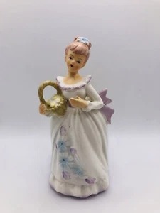 Vintage 50er Jahre Napco Keramik Übertopf Mädchen im lila Kleid mit Blumen #8046 - Bild 1 von 10