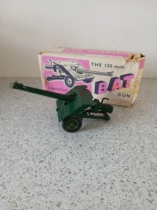 Vintage BRITAINS The 120 m/m  Bat Gun With Original Box Cat Number 9720 - Picture 1 of 9