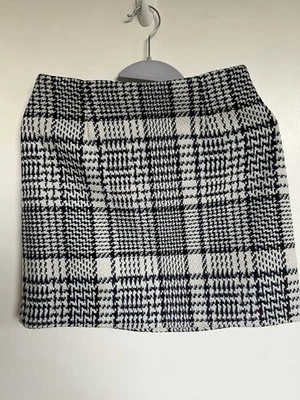 H&M Size 8 Navy Check Wool Mini Skirt With Rear Exposed Zip - Image 1 of 2