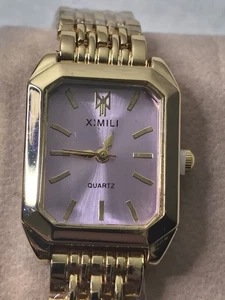  Ximili goldfarbene Edelstahl Quarzuhr rechteckiges Gehäuse rosafarbenes Zifferblatt - Bild 1 von 5